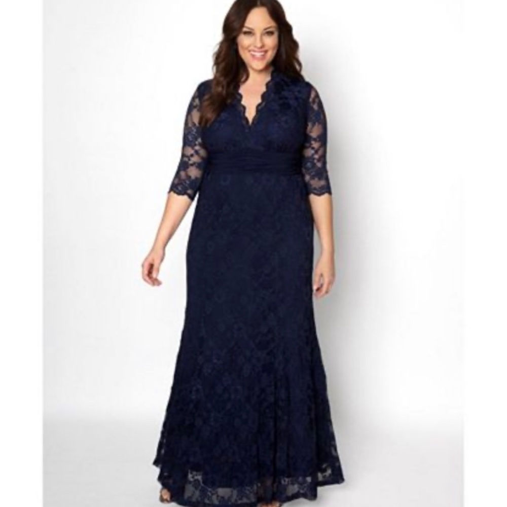 Screen Siren Navy formal gown.